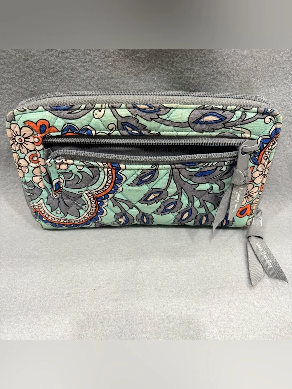 Vera Bradley Fan Flowers Floral Quilted RFID Turn-lock Wallet Mint Green